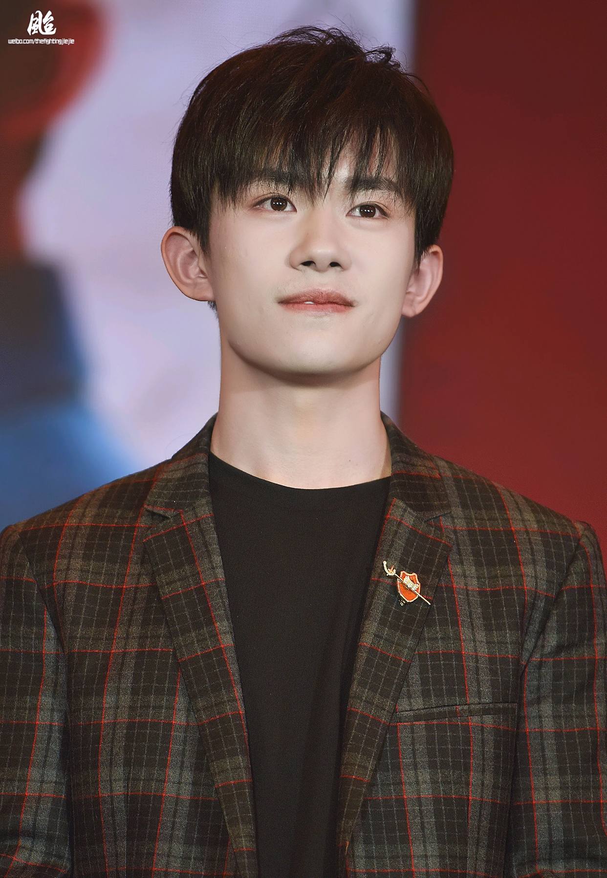 易烊千玺一样的发型,不一样的感觉