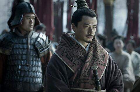 远大理想让韩信把世俗看透,能忍平常人不忍之辱,但有点绝不容忍