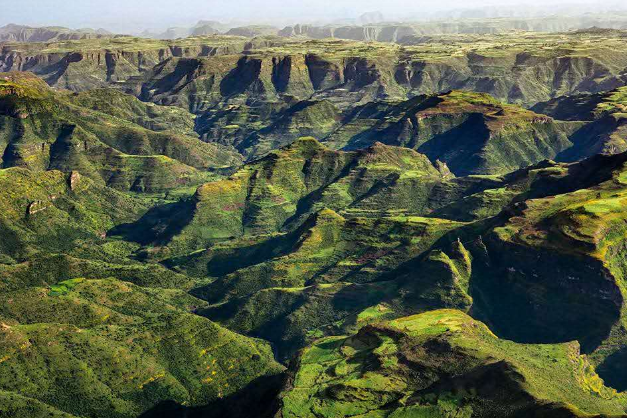 长达6400千米的大裂谷,堪称世界上最长裂谷