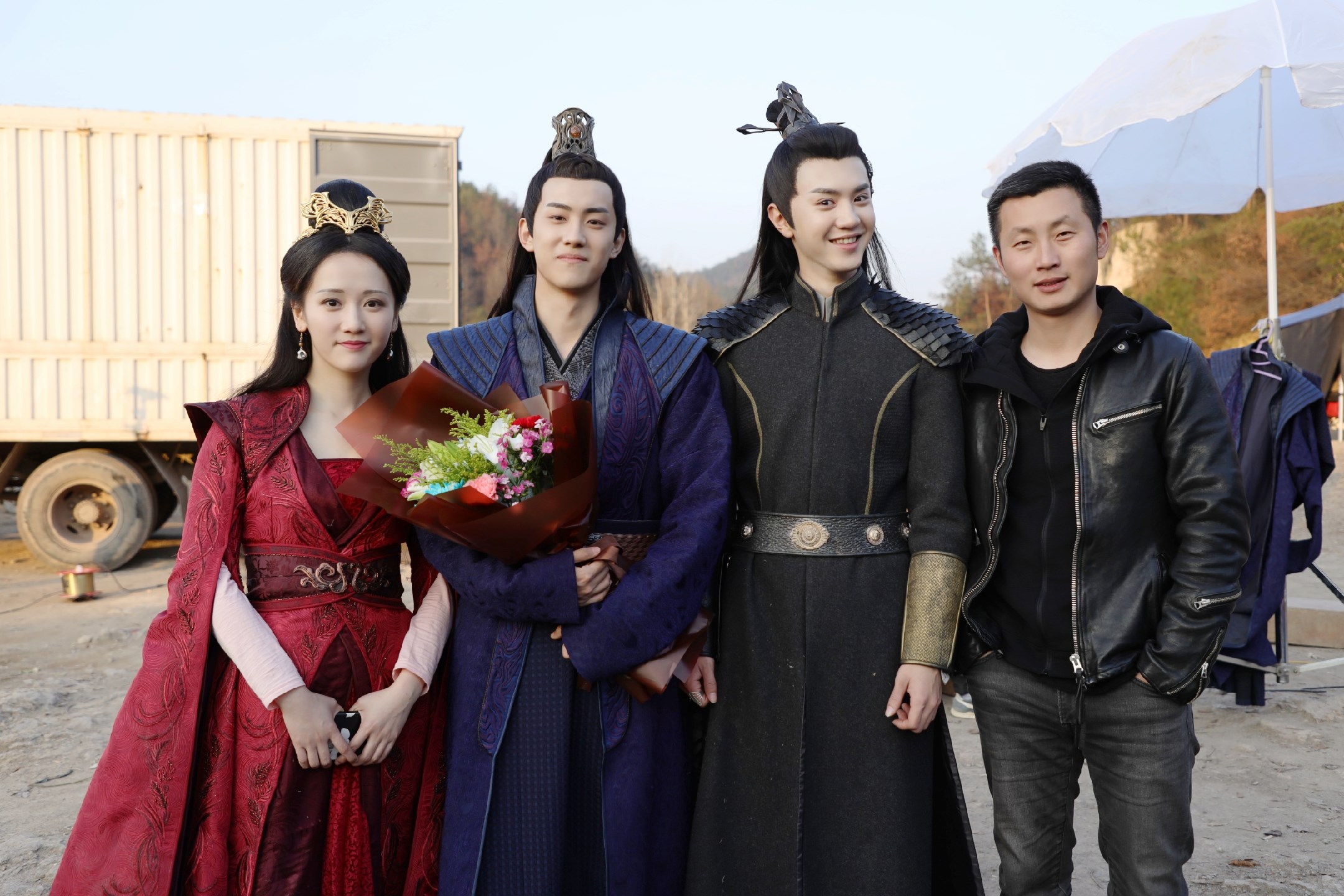 晏紫东《凤唳九天》杀青 翩翩公子寒锦衣即将上线