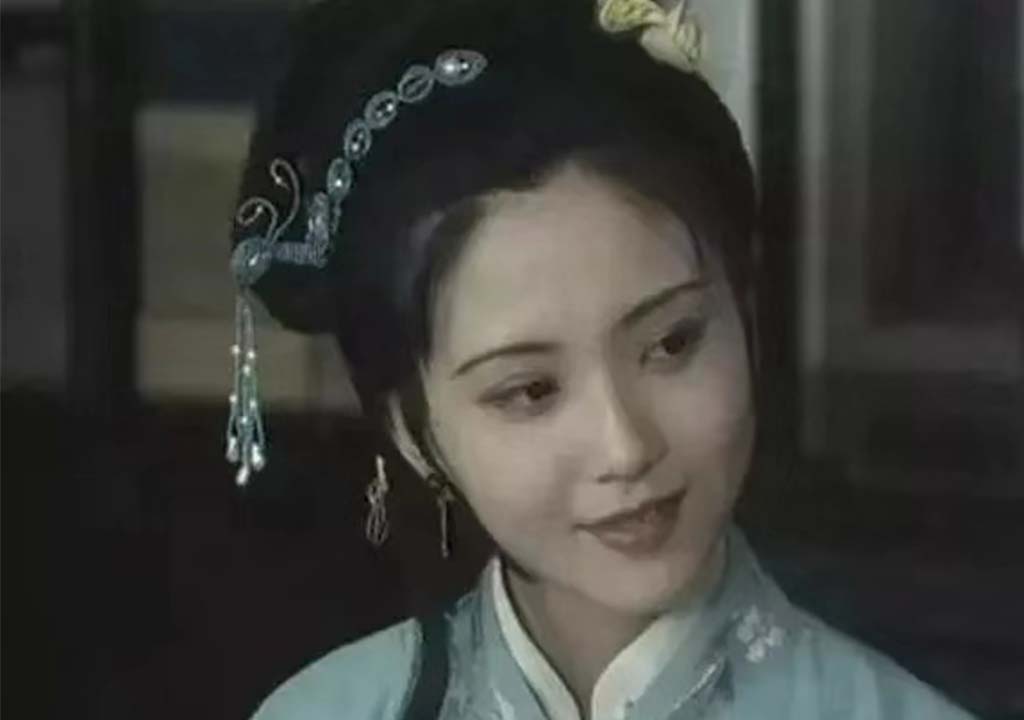 到了九十年代,1996年台湾华视电影公司拍摄电视剧《红楼梦》,由张玉嬿