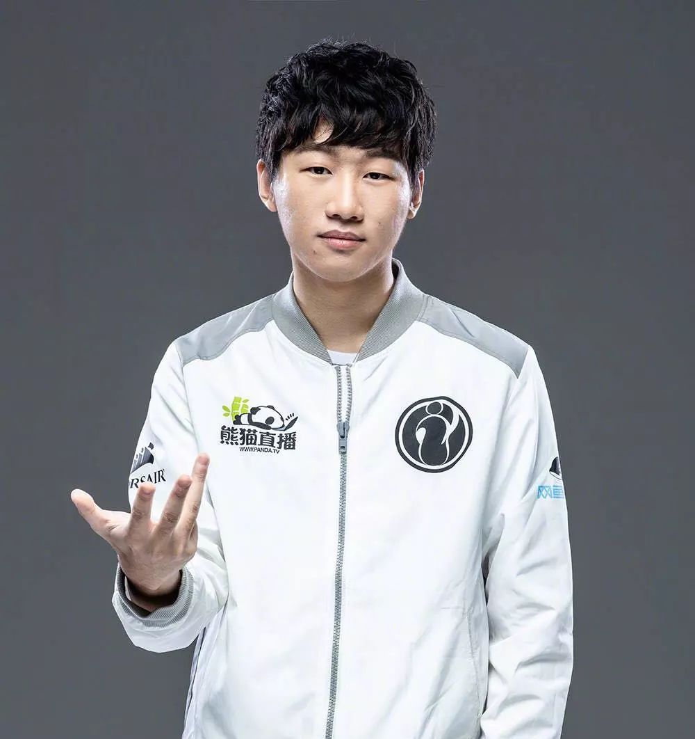 ig刚领完奖就出现矛盾,经理曾经的发言引热议,宁王的回应亮了!