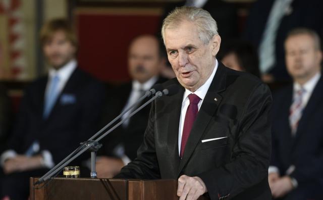 捷克总统泽曼赢得连任 宣誓就职