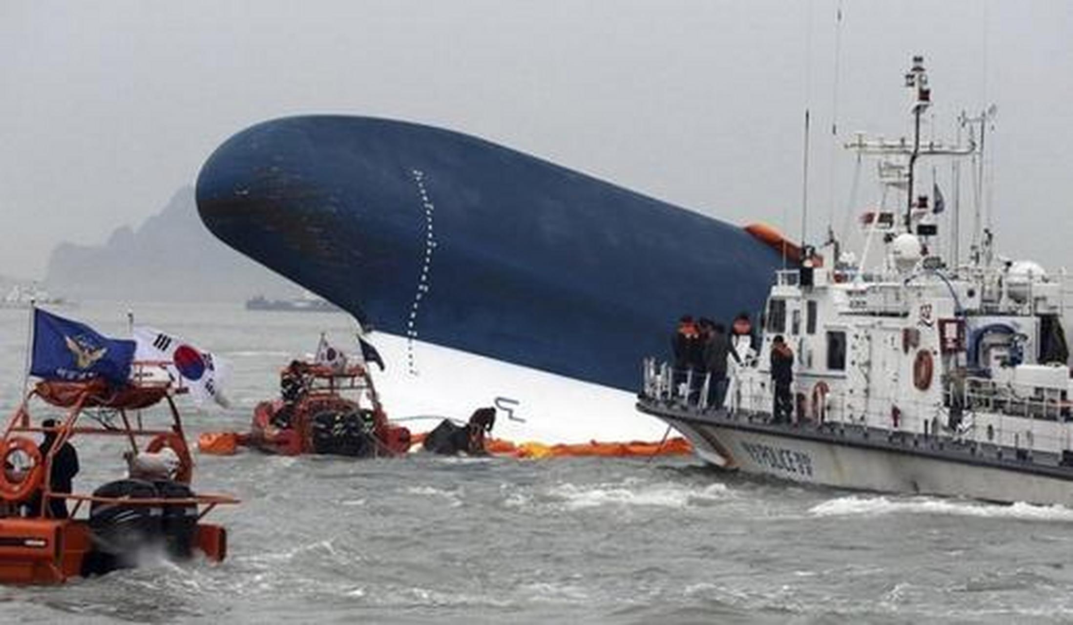 2015年11月12日,韩国大法院终审判决"世越号"船长无期徒刑,杀人罪成