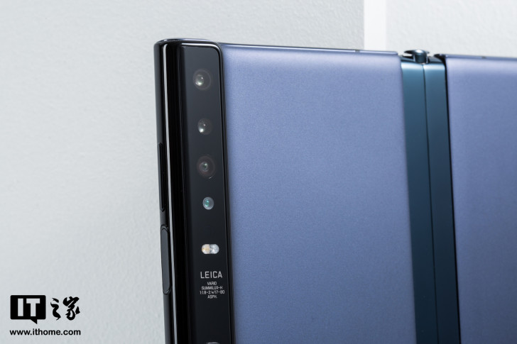 华为mate xs折叠屏手机图赏