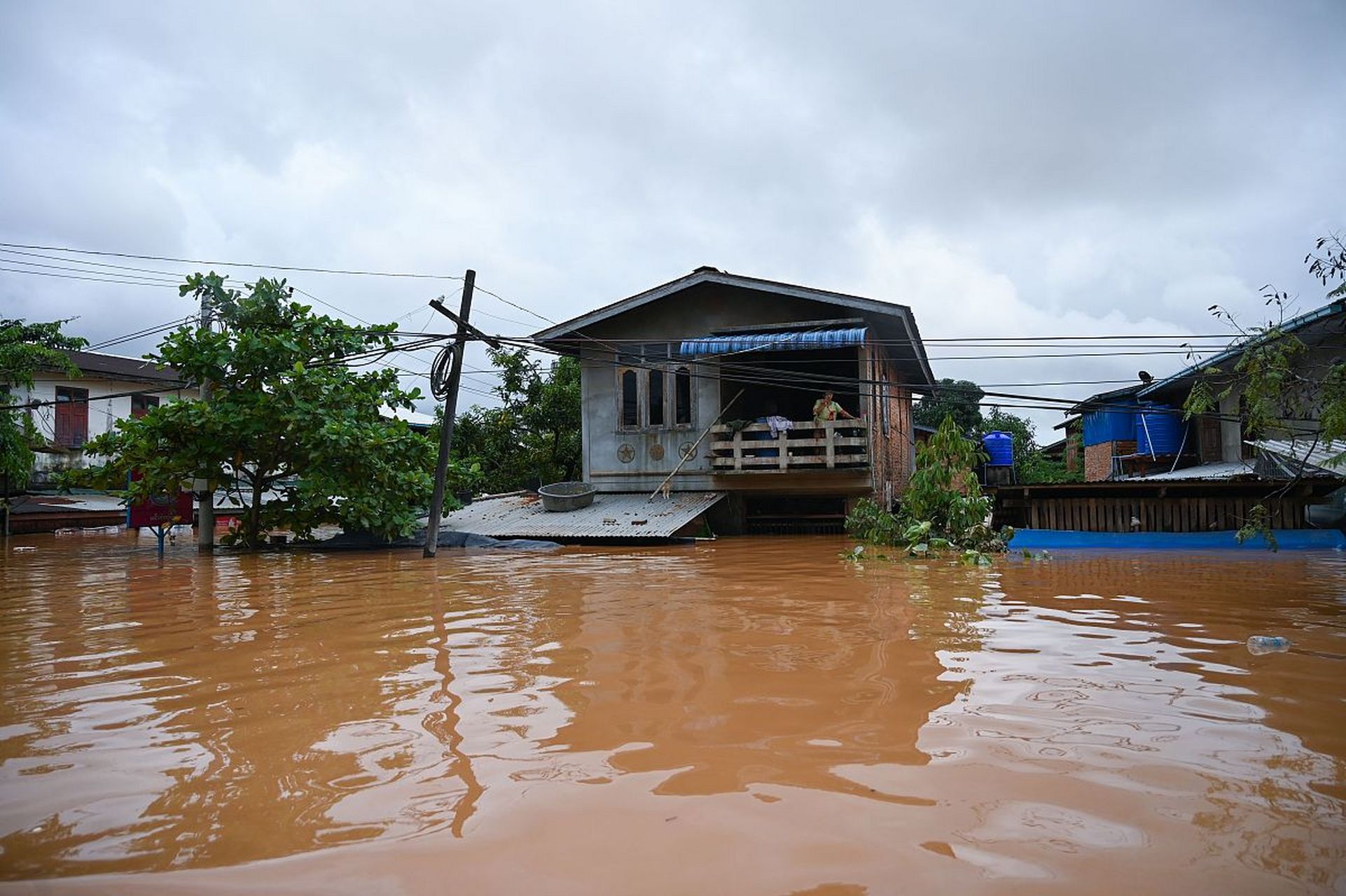 近日,河北省遭遇了一场罕见的洪涝灾害,据报道,此次