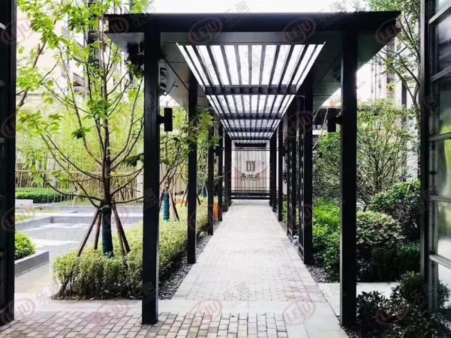 洼地买房不要只看上海郊环 300w 就能上车莘庄南你敢信