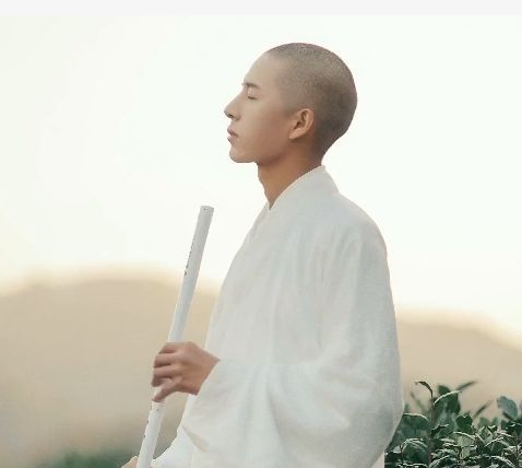 抖音"禁欲佛系小哥哥"走红,吸粉无数,一则消息却让无数人心碎