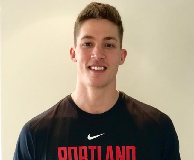 开拓者伦纳德:我们上半场在挖坑 不能一直这个状态