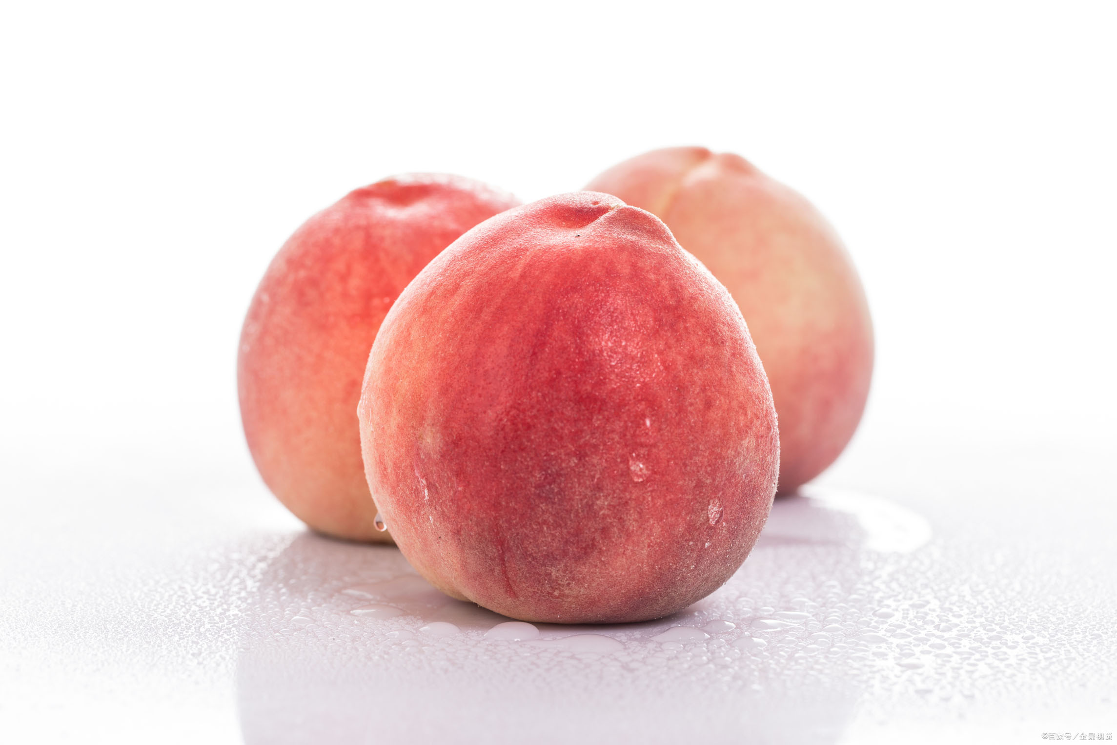 湖北桃子价格暴跌,农民面对硕果累累却愁绪满怀