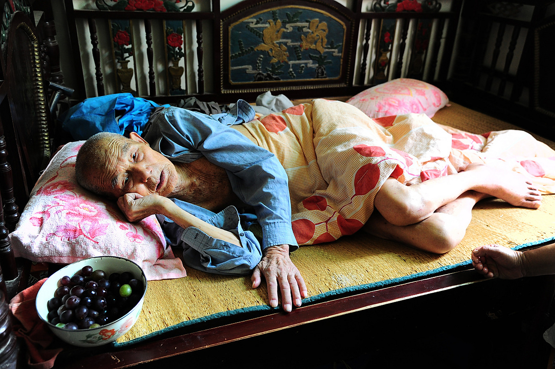 刘姨最后说了句:"解脱了,来生我想一个人!