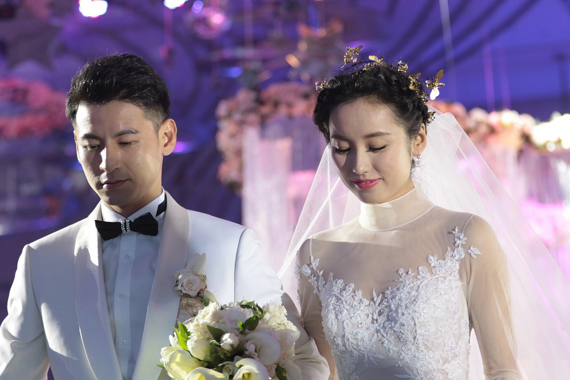 虽然董晴之前一直高不成低不就,但这次也许找到了真爱.