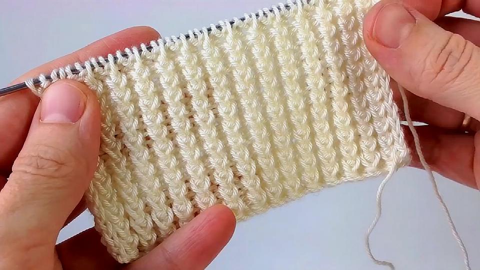24  好看视频 一款很别致的编织花样——人字花,学起来给宝宝织毛衣啦