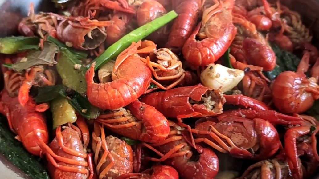 家常小龙虾怎么做才好吃,掌握这几个步骤,做出来比饭店的还好吃