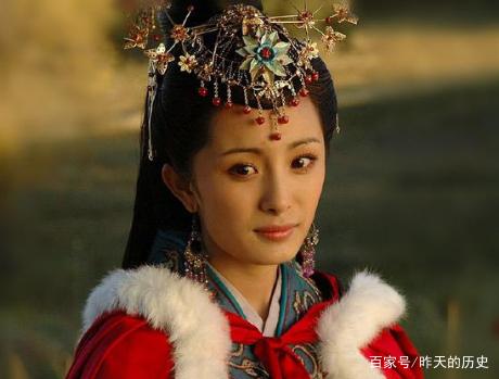 她是中国"最美公主",一生嫁给祖孙三代人,不堪受辱终服毒自尽