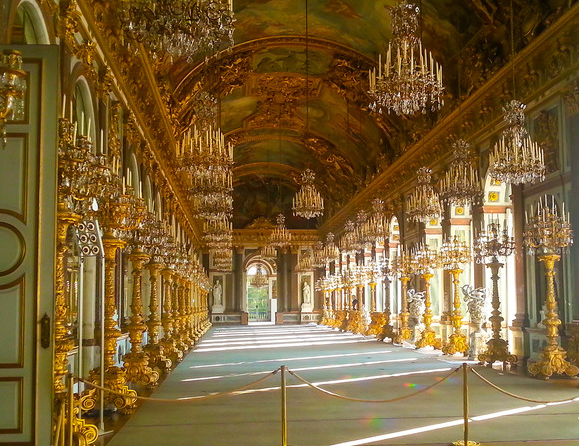 海伦基姆湖宫内部华丽的巴洛克风格.