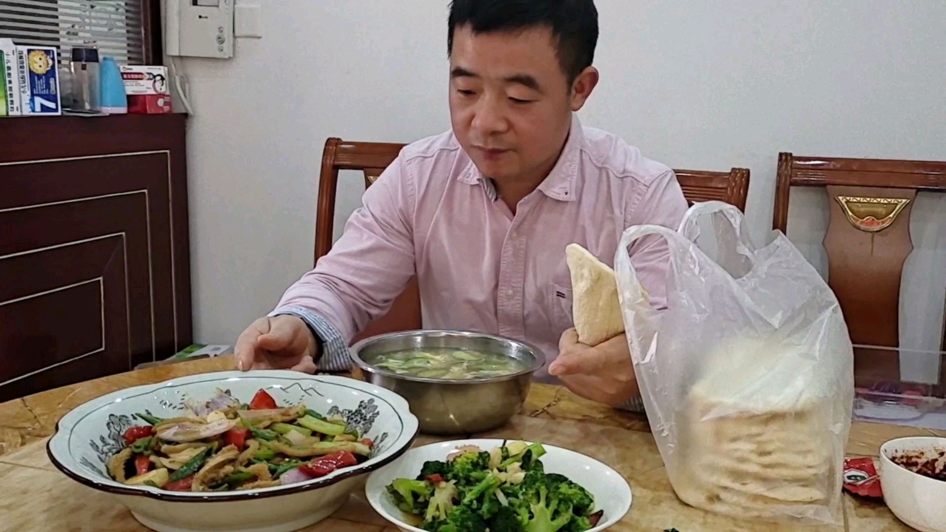 良好家常小炒牛肚,配上炕饼,太过瘾了