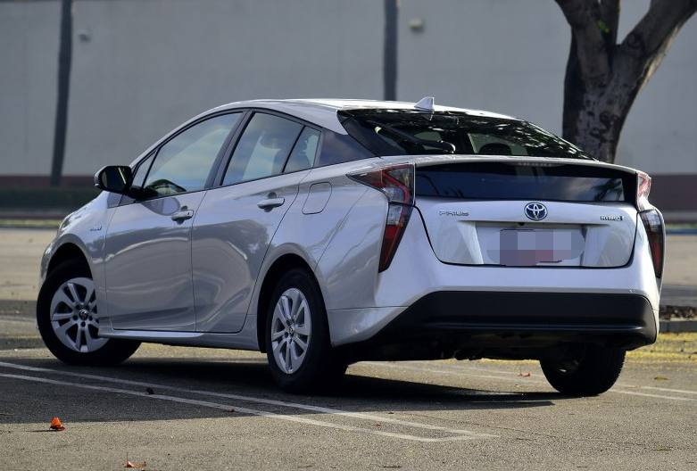 丰田(进口)普锐斯,大气的外观,让你爱不释手