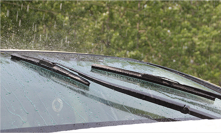 雨刮器刮不干净还吱吱响,完全可以靠这些方法解决,不要再浪费钱