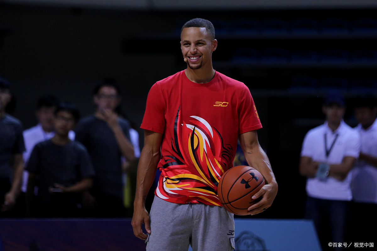 库里宣布参加巴黎奥运会:以篮球为媒介,展现美国队的统治力