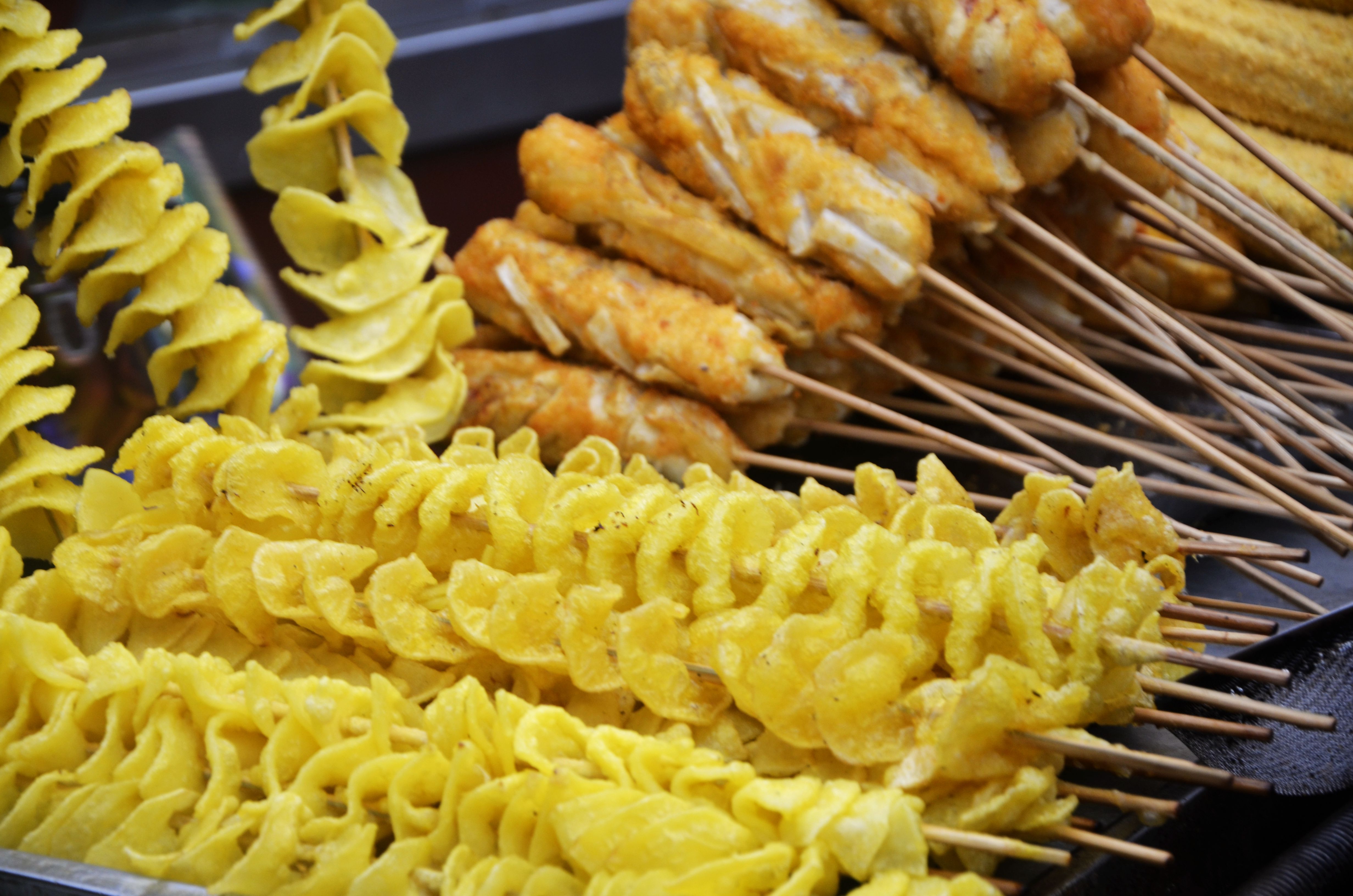 自驾游中国第37天,开封鼓楼夜市人山人海,百种小吃太诱人!