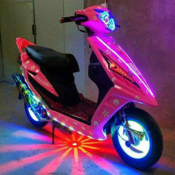 "鬼火摩托车"为何被禁?车主知道危害后,直呼:保住了小命