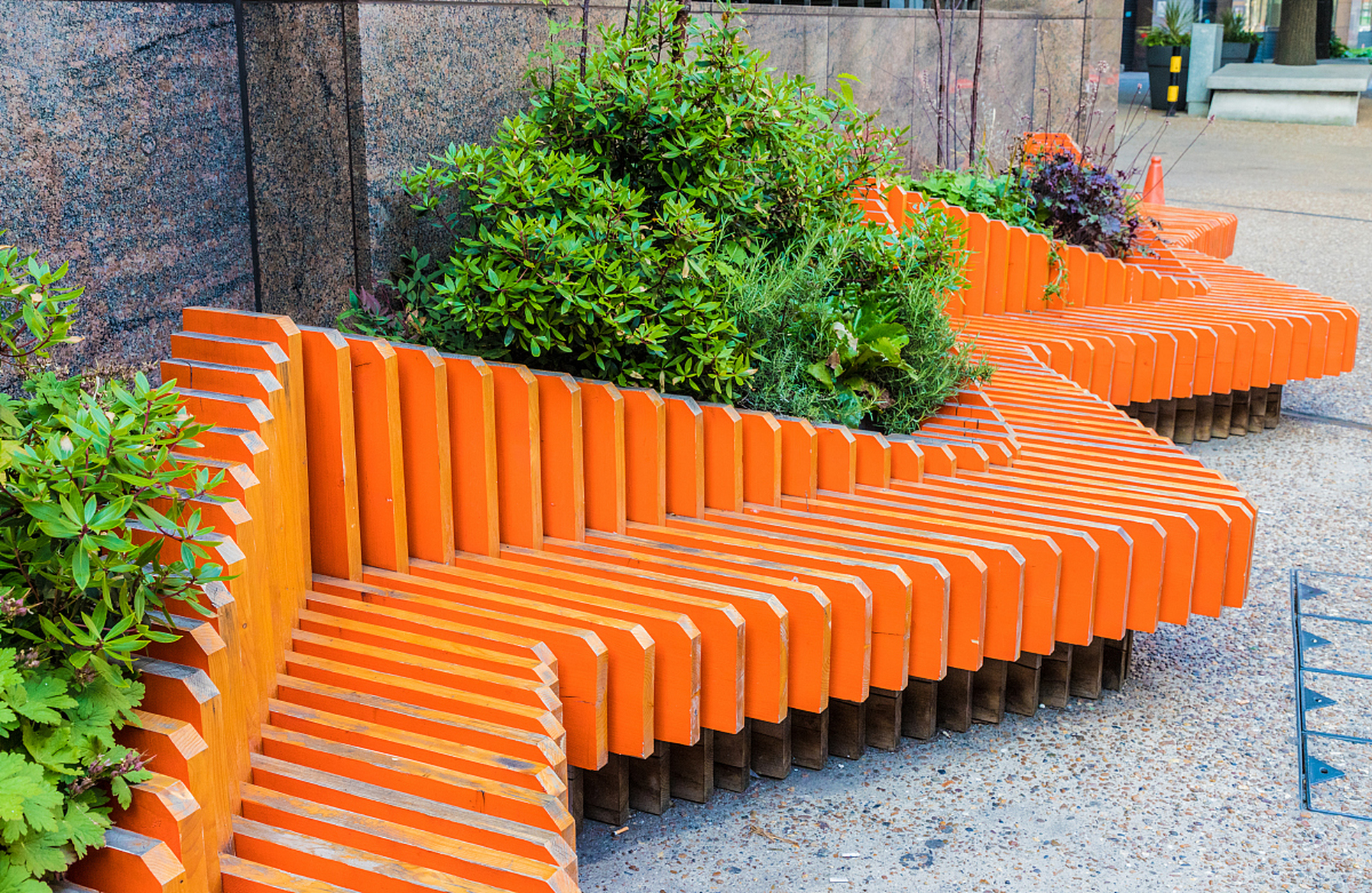 玻璃钢座椅长凳具有耐腐蚀,耐磨损,防水等特性,同时具有较高的承载