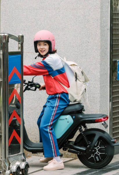 【《快把我哥带走》里的苗妙妙,今年十六岁的她,演技获一致好评】赵今