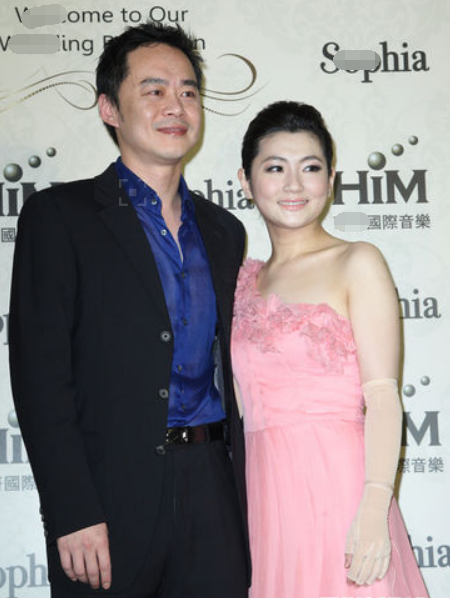 47岁张承中新恋情曝光,女方和前妻是学姐,曾插足男导演婚姻