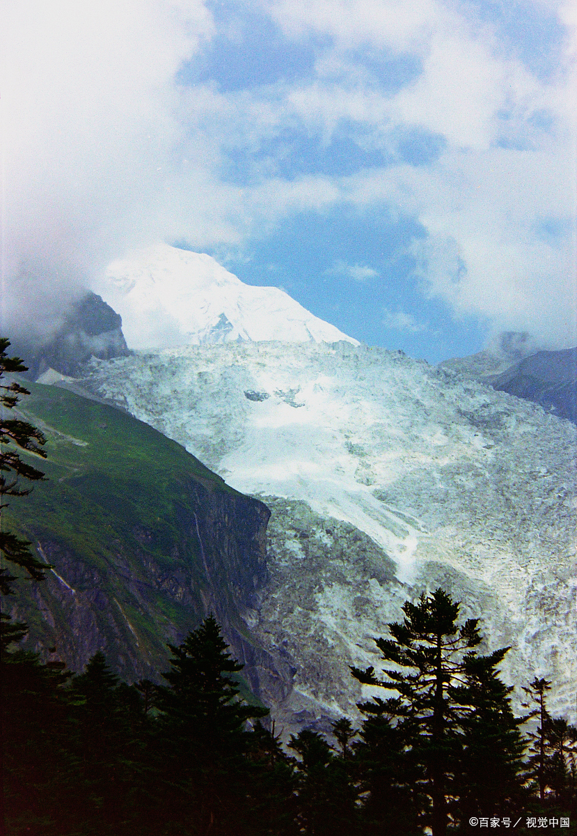 海螺沟冰瀑布,我国最大的冰瀑布