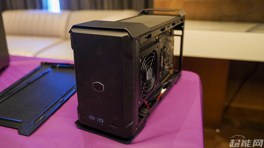 ces 2020:酷冷至尊展示850w功率sfx电源,散热器产品全面升级