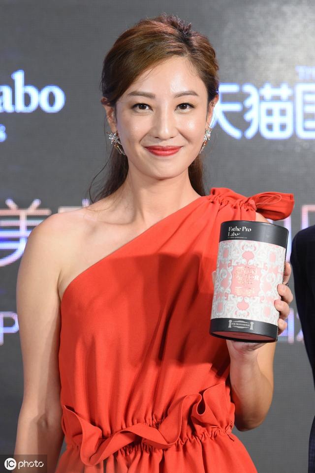 姓"郑"的6位女星,郑爽不算最美的?