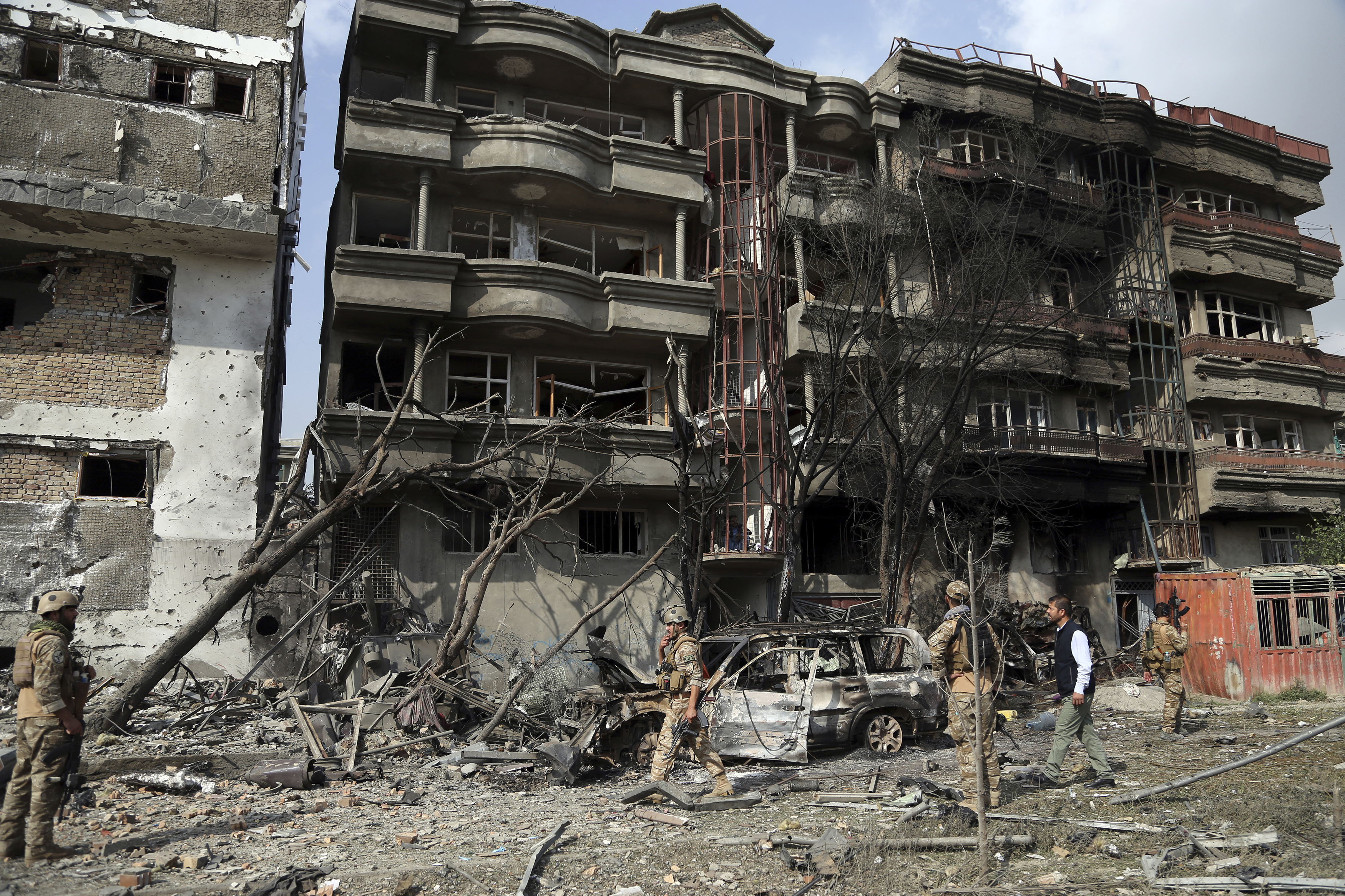 阿富汗首都爆炸袭击死亡人数升至23人