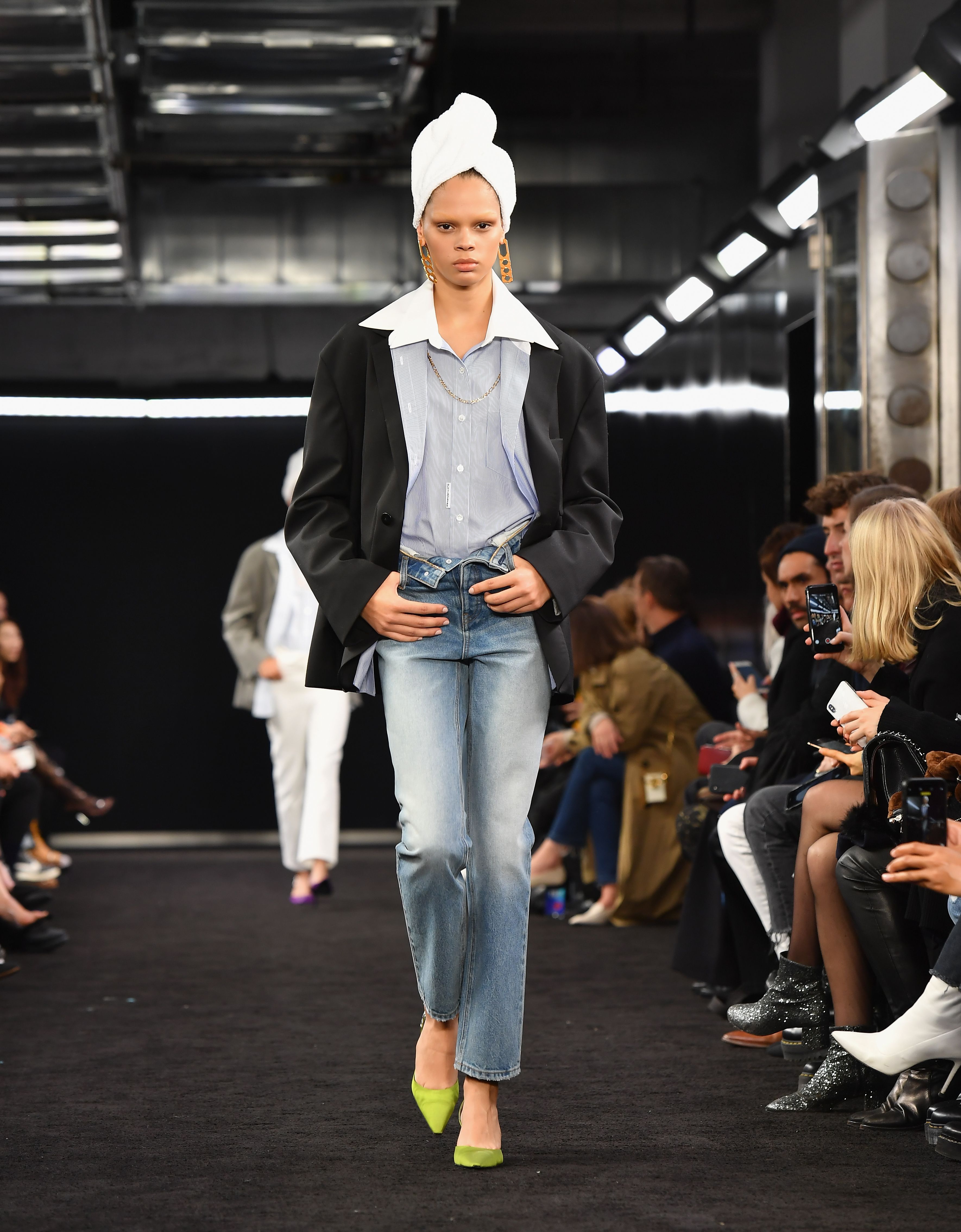 亚历山大·王品牌发布2019秋季系列服装