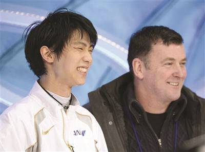 梅德韦杰娃转投羽生教练