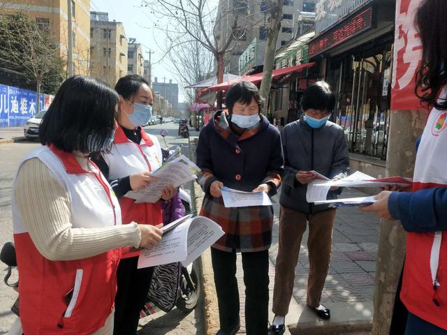 城关街道金水社区开展"携手抗疫防痨 守护健康呼吸"主题宣传活动