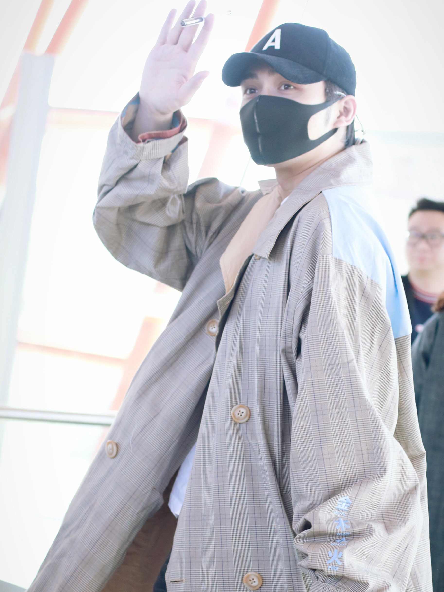 被张彬彬帅到长款风衣也能穿出高级感真的只有183cm?