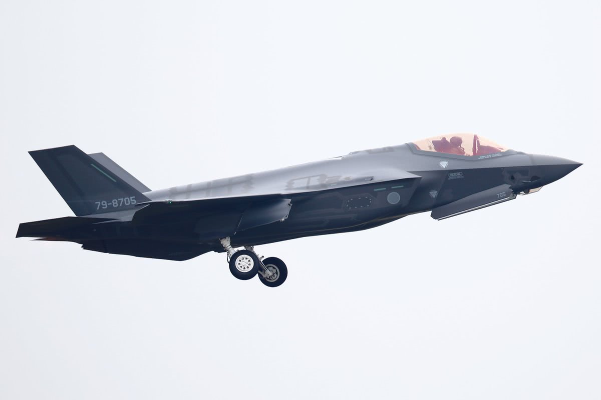 伊朗把全球鹰无人机打下,跟打下f-35,难度到底差在哪里?