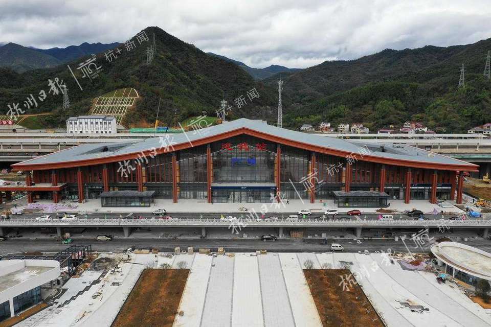 多图预警!杭黄高铁建德站大功将成!