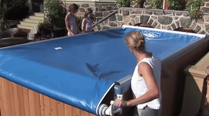 endless pools 让你在优美的环境下尽情享受戏水乐趣.▽