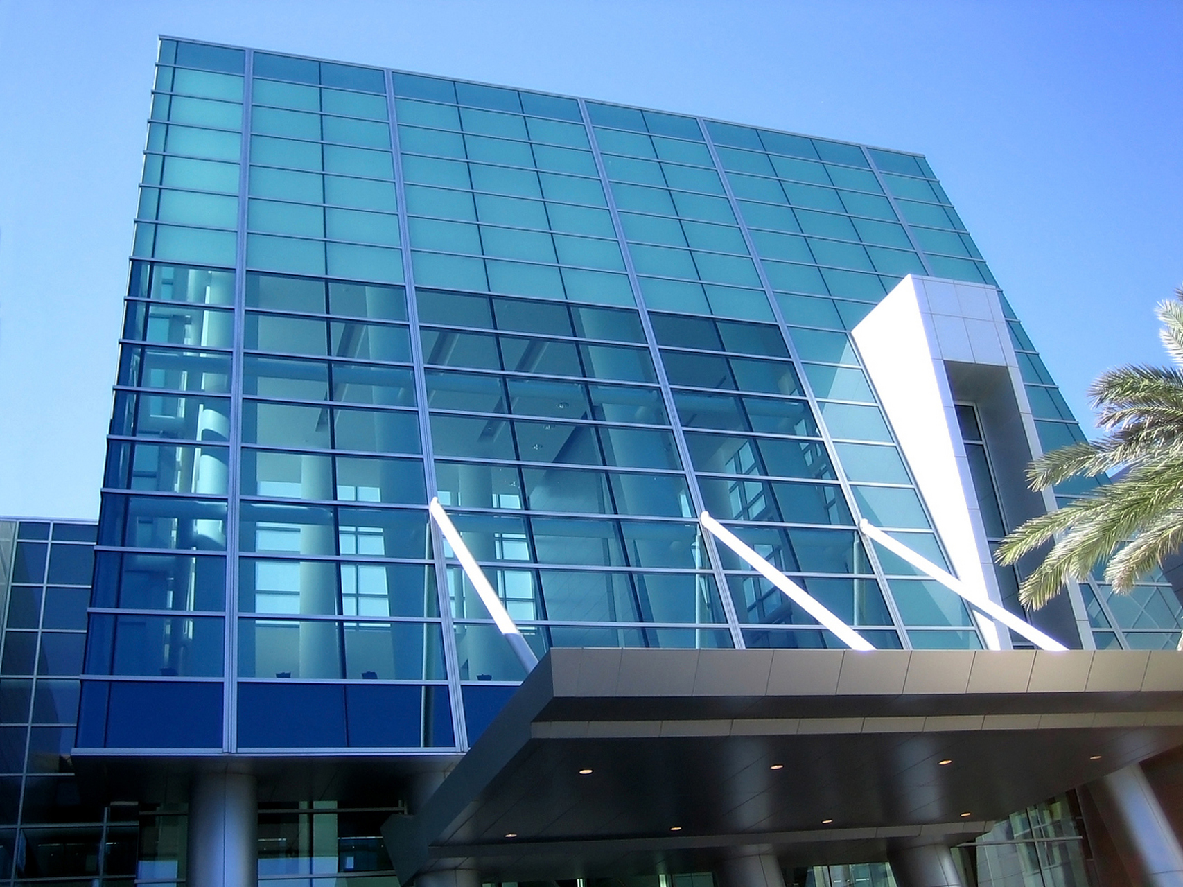 [原文:怎么选建筑玻璃膜]