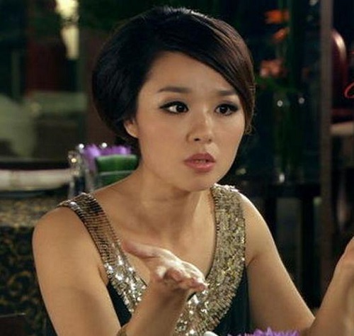 还记得《爱情公寓》里霸气的lisa榕吗?原来她生活中这么幸福