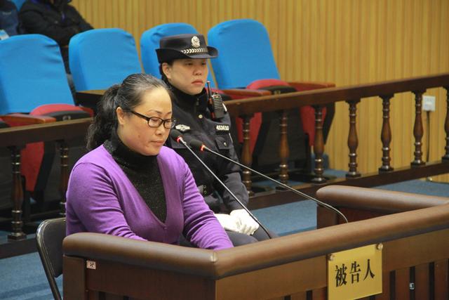 涉嫌受贿近四百万,原柳江县县长田雯今日出庭受审