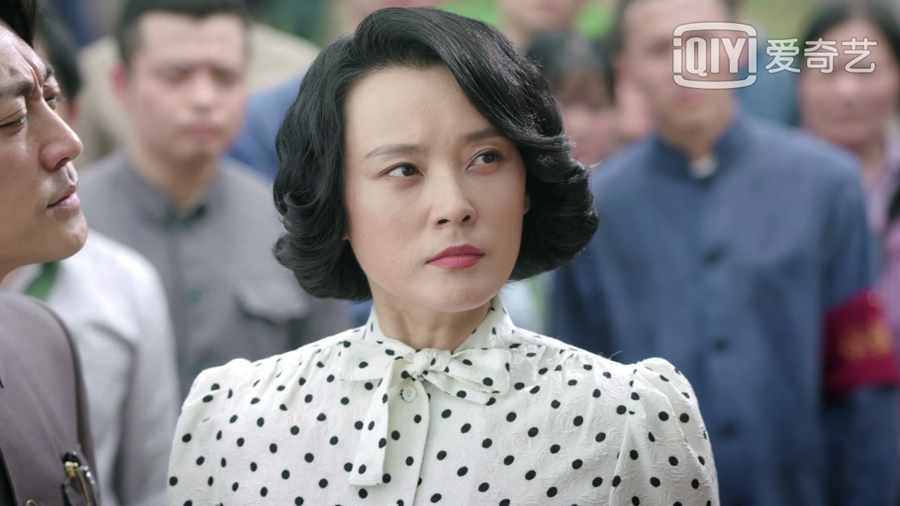 《奔腾年代》白曼宁貌美清秀的厂花,为啥嫁给了奇丑不堪的周铁锤