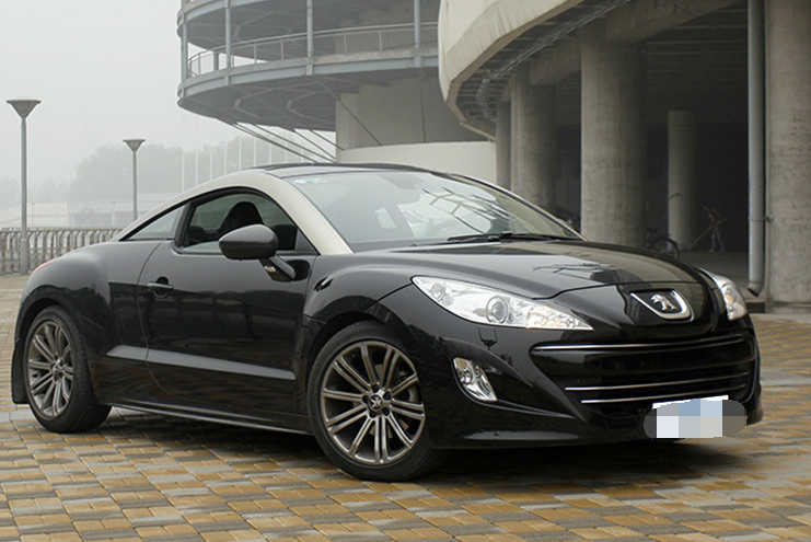 共同品鉴一款标致rcz,运动风格,外观十分灵动,造型出众!