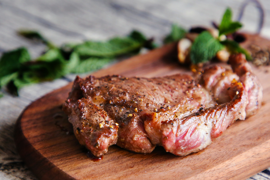牛排,好吃又美味,在家学着做,就不用去外面吃了!