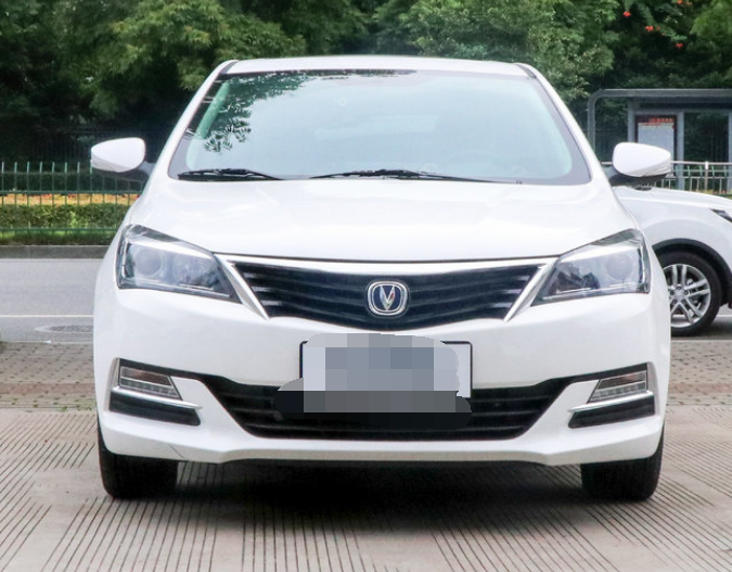 悦翔v7外观时尚潮流的,整车设计很细心,气场也非常足