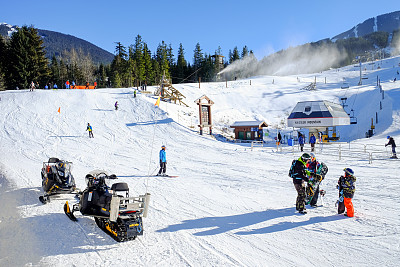 加拿大滑雪胜地惠斯勒,银装素裹
