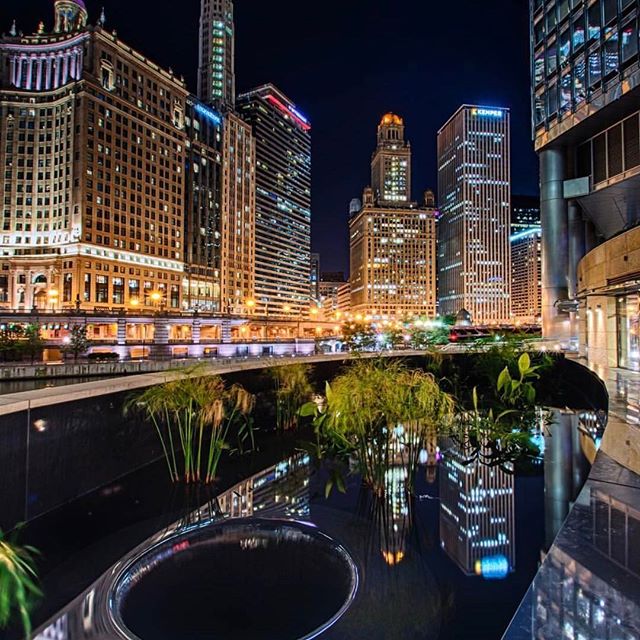 芝加哥的夜晚,摄影师高超的技术才制造出的美丽
