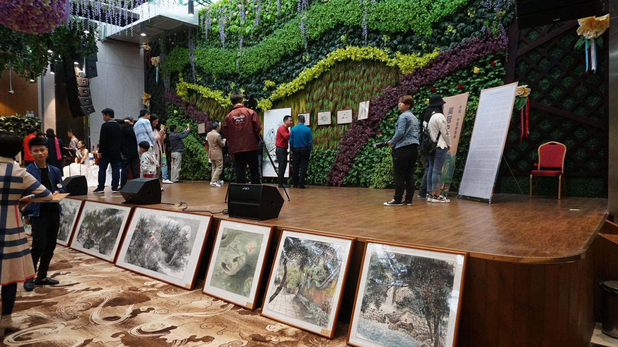 书画艺术家乔领,宁雪君书画展在海南桂林洋国家热带农业公园举办